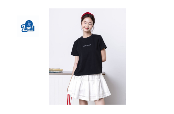 áo thun baby tee nữ in chữ tối giản