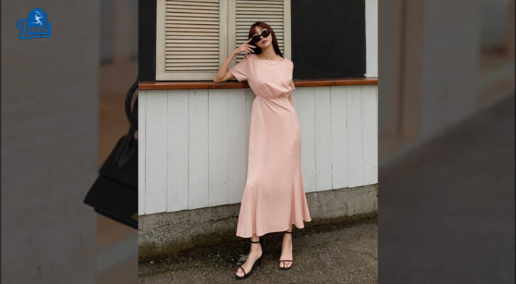 Đầm Dài Với Sandal Quai Mảnh